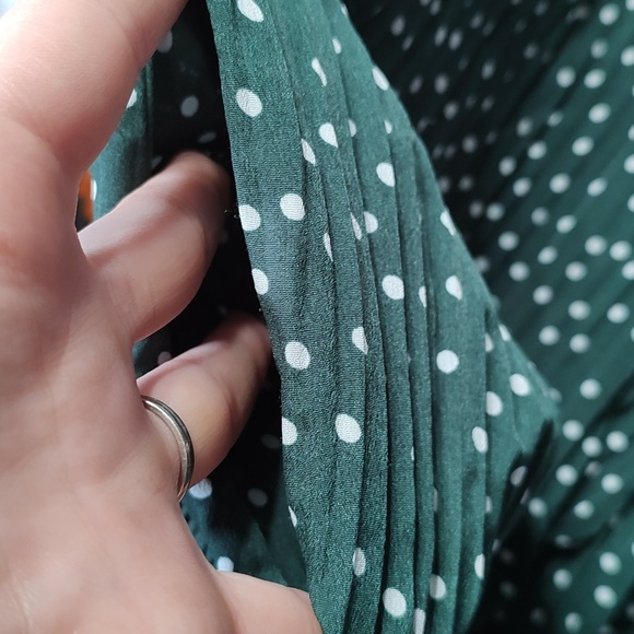 Green polka dot skirt - Picture 9 of 12